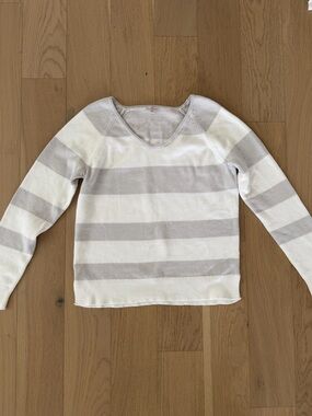 GAP Kids Striped Crewneck Sweater — White & Light Gray